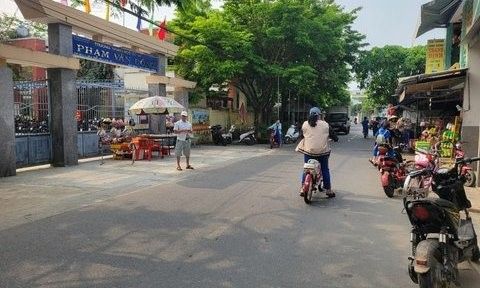 Tp.Đà Nẵng: Xử lý dứt điểm tình trạng bát nháo trước cổng trường học
