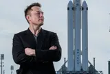 Elon Musk thúc đẩy tham vọng không gian với thương vụ “siêu khủng”