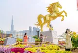 VIDEO: Những điểm "check-in" linh vật ngựa tại trung tâm TPHCM dịp Tết Bính Ngọ