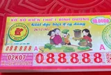 Thấy dãy số đẹp quá, đại lý vé số giữ lại không bán, bất ngờ trúng 160 tờ: Lĩnh thưởng bao nhiêu?
