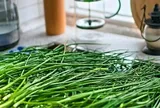 Hái cây “đẹp mắt” vì tưởng rau quý, gia đình 3 người suýt mất mạng sau bữa ăn