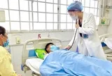 Nam thanh niên 18 tuổi nhập viện cấp cứu sau khi dùng thuốc tê phun xăm