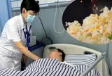 Chàng trai 28 tuổi viêm dạ dày ruột cấp tính vì ăn 1 bát cơm nguội, bác sĩ nói thẳng: Đừng để lâu những thực phẩm này trong tủ lạnh