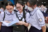 Làm bài Ngữ văn sao cho hiệu quả? Lời khuyên từ giáo viên và thủ khoa
