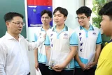 Lãnh đạo Tp.HCM động viên các thí sinh trước giờ thi tốt nghiệp THPT
