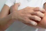 Thức khuya, ăn đồ ăn giao tận nhà suốt nhiều năm, người phụ nữ ân hận nhận "tin dữ" ung thư