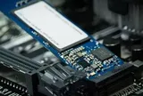 Sếp hãng bán dẫn cảnh báo: Thị trường SSD bán lẻ gần như bị bóp nghẹt, AI hút sạch nguồn cung chip