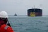 Đang di chuyển thì Mỹ-Iran báo tin vui, siêu tàu chở 6 triệu thùng dầu ung dung vượt eo biển Hormuz