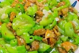 Cặp vợ chồng ngộ độc nguy kịch sau bữa tối, bác sĩ thở dài: Mướp, bầu, bí có 1 dấu hiệu ăn vào ngang "thuốc độc"
