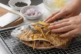 Vì sao khi nấu cá người ta thường thêm gừng? Hóa ra không chỉ để khử mùi tanh