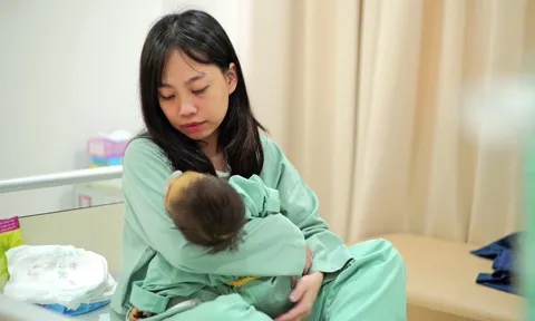 Kỳ tích ghép gan cho bé gái gần 1 tuổi, cân nặng chỉ 5,3kg tại Vinmec Times City