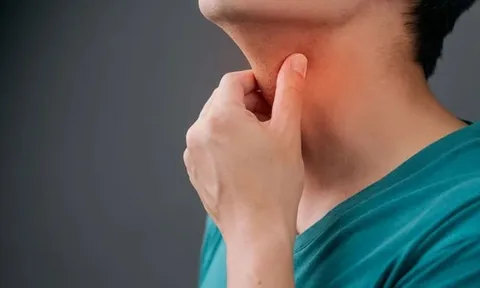 Dấu hiệu cảnh báo ung thư vòm họng tuyệt đối không nên bỏ qua