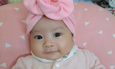 Mùa xuân đầu tiên trọn vẹn của cặp vợ chồng gần một thập kỷ mong con