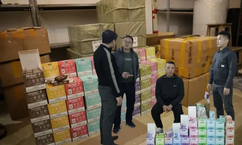 Khám xét khẩn cấp 4 kho hàng trong chuyên án đặc biệt lớn, bắt 'trùm' cầm đầu Nguyễn Tuấn Anh SN 1993