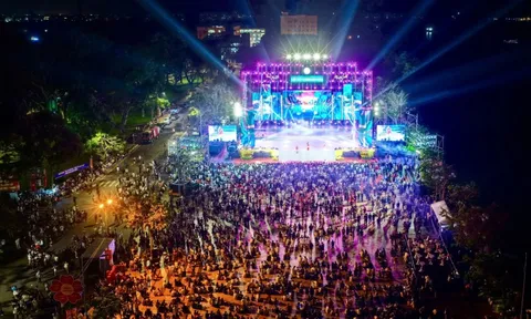 Du lịch Cần Thơ và Đồng Tháp "bùng nổ"