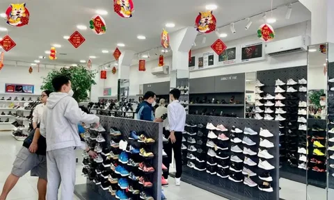 Doanh nghiệp 'chạy đua' mua bán hàng Tết trên sàn online