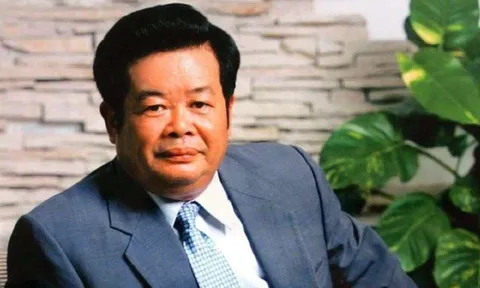 Chân dung vị tỷ phú lấy vợ mù, bắt con trai làm công nhân và cái kết ngỡ ngàng