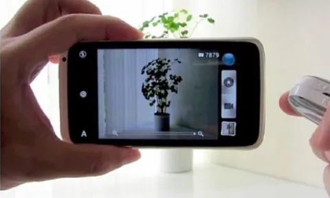 Mẹo nhận biết camera ẩn trong phòng khách sạn chỉ với chiếc điện thoại