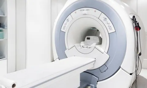 Đi chụp cộng hưởng từ, người đàn ông bị bỏ quên trong máy suốt 6 tiếng