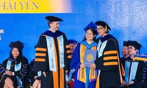 Cô gái khiếm thị chinh phục 7 đại học danh tiếng