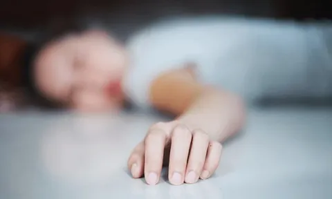 Cô gái 24 tuổi tử vong vì ăn cơm trộn ớt mỗi ngày, bác sĩ cảnh báo thói quen "nguy hiểm chết người"