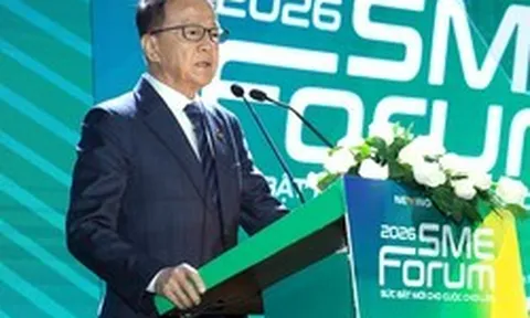 Tỷ phú Malaysia 12 bằng Tiến sĩ cảnh báo con số ảo mộng của BĐS Việt Nam, nhắc bài học về cú vay nợ 200% điên rồ