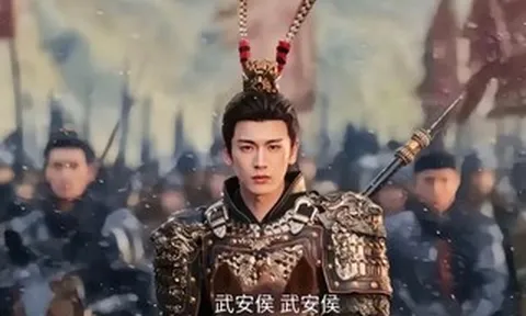 Tài tử Trương Lăng Hách bị chê "tướng quân kem nền"