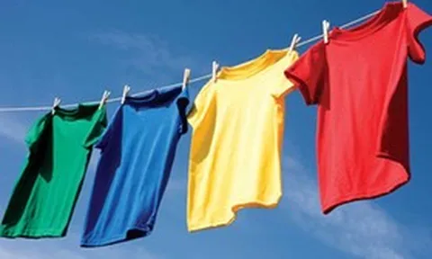 Vì sao người xưa nhắc con cháu không phơi quần áo qua đêm?