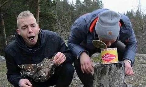 Món ăn "thối nhất thế giới": Khó ngửi tới mức không được phép mở trong nhà