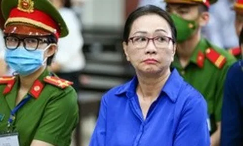 Công khai giá 2 túi Hermès "bạch tạng" của bà Trương Mỹ Lan