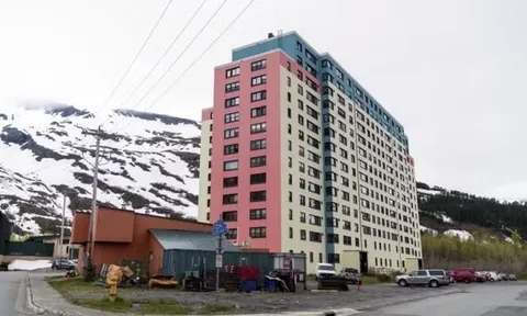 Nơi cư dân chỉ sống trong chung cư, về nhà trước 22h