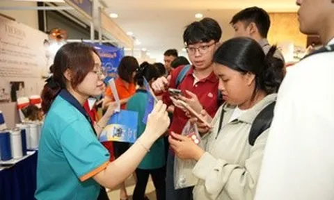 PGS-TS Bùi Quang Hùng: Giáo dục không thể phát triển một mình