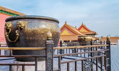 Bí ẩn gây sốc: Hàng trăm chum nước "khổng lồ" ở Tử Cấm Thành không bao giờ đóng băng, vì sao?