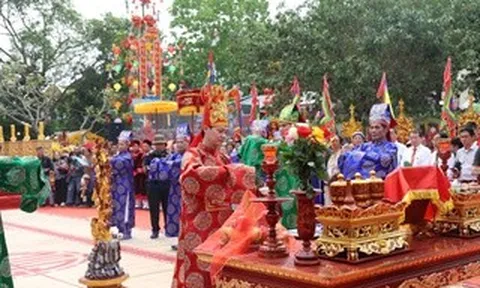 Dâng hương Đức Quốc Tổ Lạc Long Quân, lan tỏa hào khí dân tộc