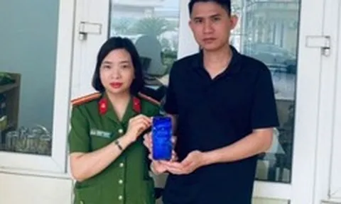 Tài khoản ngân hàng có giao dịch hơn 35 triệu đồng, 4 tháng sau, công an yêu cầu người đàn ông lên làm việc