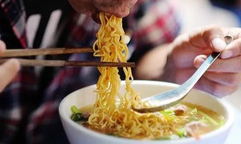 Thường xuyên ăn món quen thuộc vào bữa tối, người đàn ông trẻ tuổi suy giảm chức năng thận