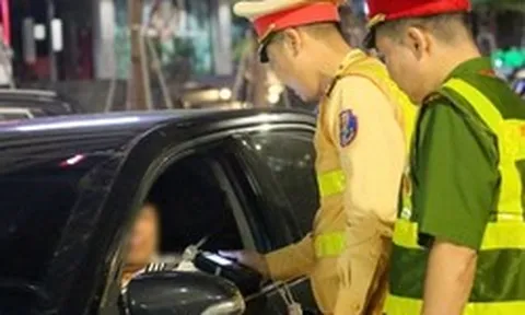 CSGT đồng loạt ra quân, duy trì chốt kiểm soát cả ngày lẫn đêm xử lý 1 lỗi vi phạm giao thông