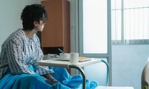 Chàng trai 28 tuổi KHÔNG đau, KHÔNG sụt cân nhưng phát hiện ung thư