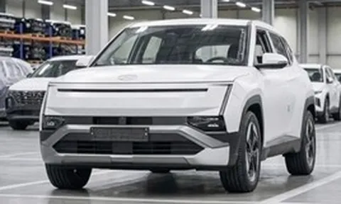 Hyundai Tucson N-Line đời mới lần đầu lộ diện: Thiết kế hầm hố hơn, mâm lớn, màn hình lớn tích hợp AI, động cơ sẽ mạnh hơn bản thường
