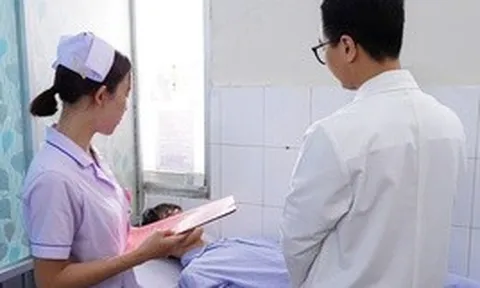 Nhiều nam giới mắc chứng "trên bảo dưới không nghe" săn tìm thuốc trên mạng