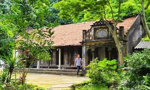 VIDEO: Ngôi nhà cổ bằng gỗ lim độc đáo ở xứ Thanh
