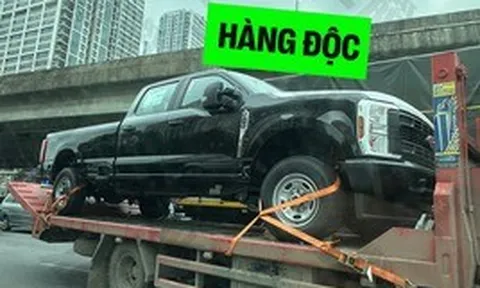 Ford F-250 Super Duty đời mới đầu tiên xuất hiện tại Hà Nội: Dài hơn 6 mét, dùng máy V8, chờ dân chơi Việt đến ‘hốt’ hàng độc