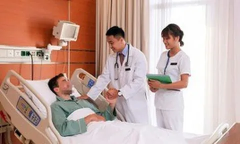 Hút khách ngoại từ làm IVF đến chữa ung thư, vì sao du lịch y tế Việt chưa bứt phá?