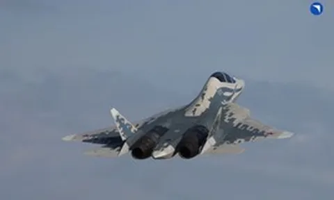 Tại sao Nga phải chế tạo phiên bản 2 chỗ ngồi của Su-57?