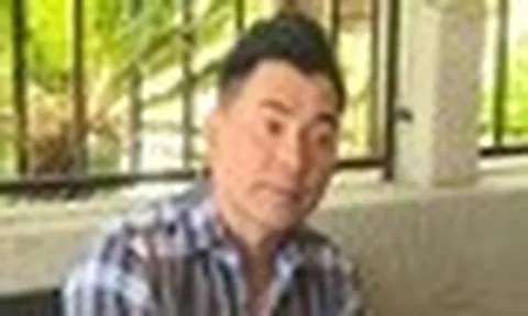 Nam ca sĩ ở Mỹ kể chuyện đi xe đò: "Như nướng luôn mẹ con tôi"
