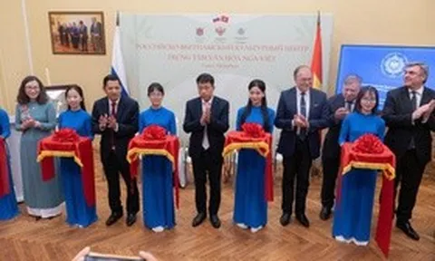 Trao tặng “Tủ sách tiếng Việt” tại Nga, lan toả tri thức và văn hoá Việt