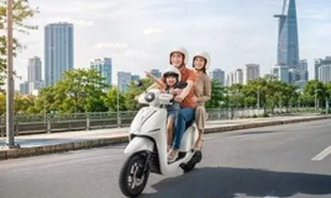 Hãng có xe máy điện “đi xa nhất VN” ra mắt xe mới: Cốp to gấp rưỡi LEAD, chạy 200km/sạc