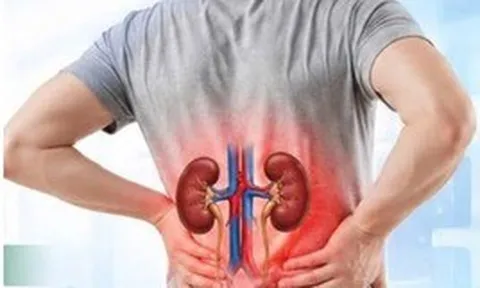 Thận của người U30 bị bào mòn bởi thói quen ăn mặn, thức khuya, lười vận động