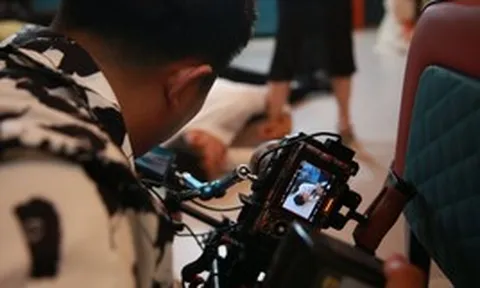 Người Việt chi hơn 302 tỷ đồng để xem video 60 giây, lượt tải tăng sốc 271%, làn sóng phim ngắn càn quét thị trường với mô hình "vắt kiệt" từng phút