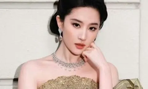 Lưu Diệc Phi dạy cho Triệu Lộ Tư, Bạch Lộc một bài học